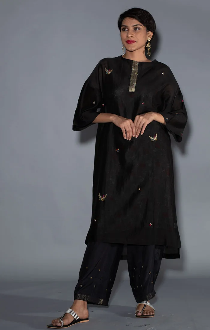 Black Kurta with Pants and floral printed Chanderi slip