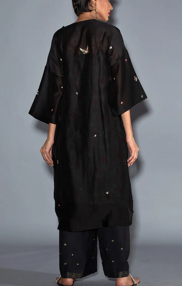 Black Kurta with Pants and floral printed Chanderi slip