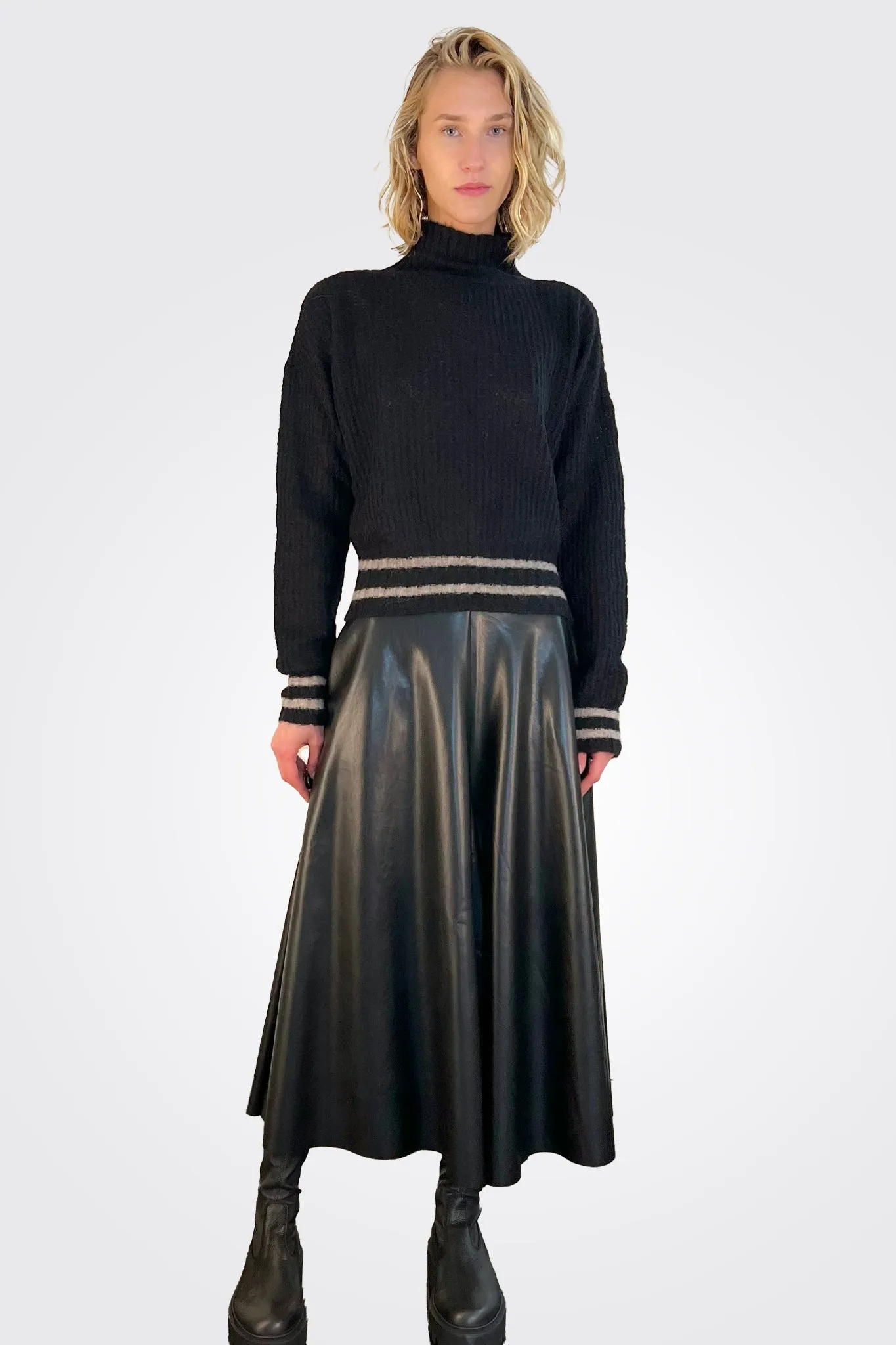 Buzzer Midi Skirt - Black