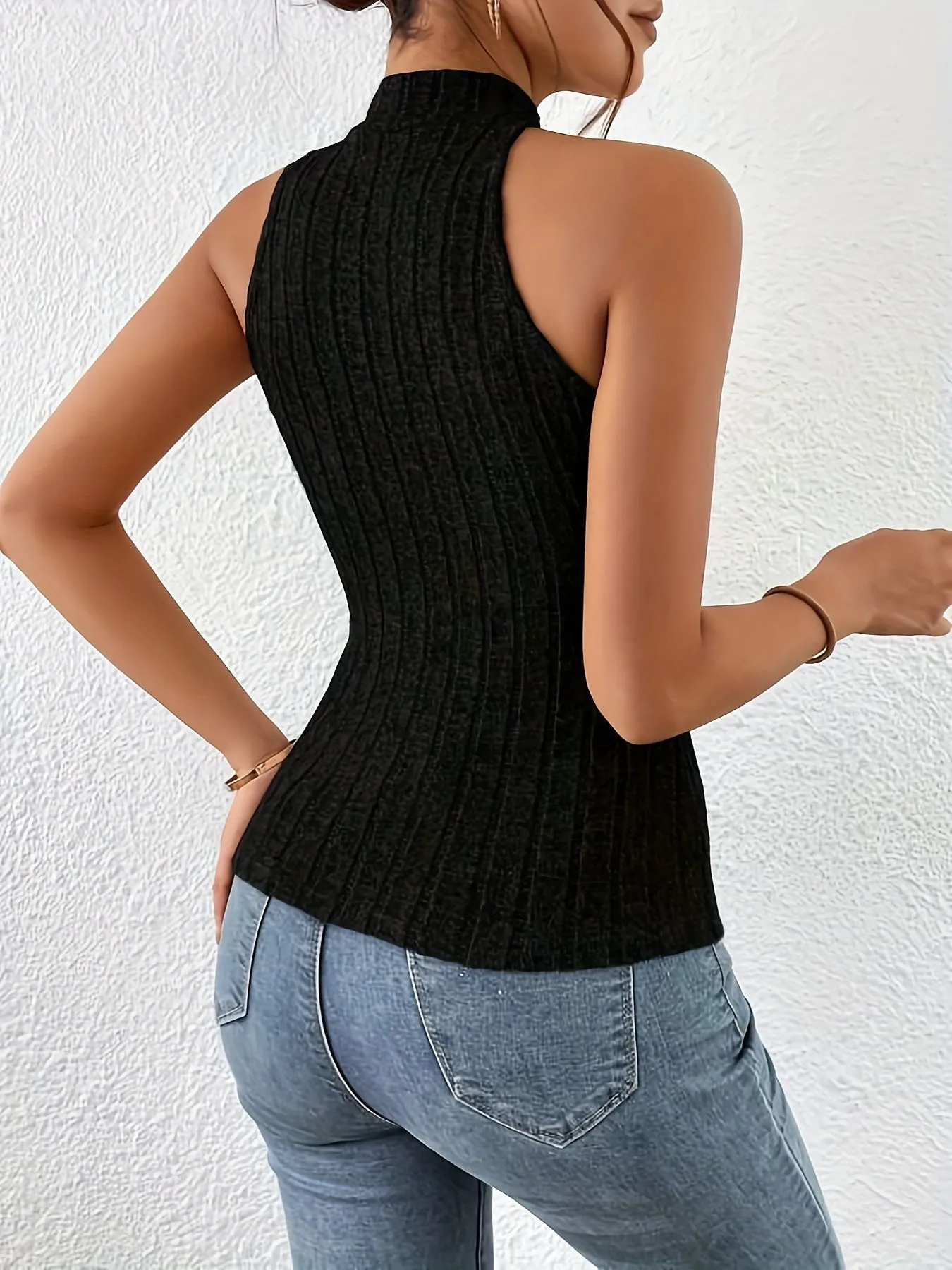 Chic Keyhole Halter Top in Ribbed Knit for Women