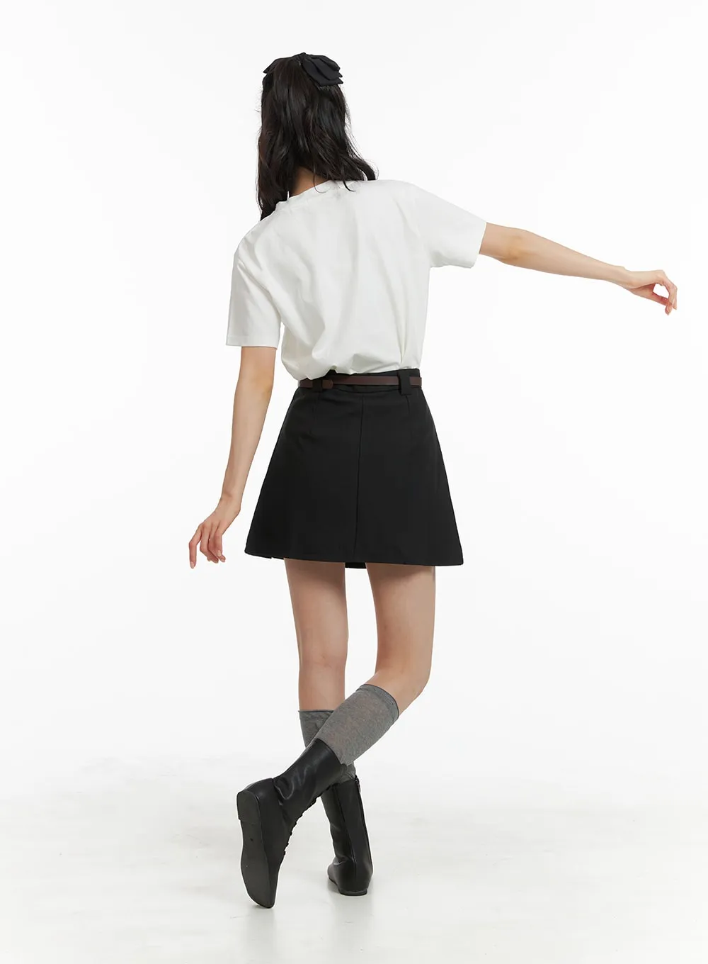 Solid Pleated Mini Skirt with Belt Strap OM419