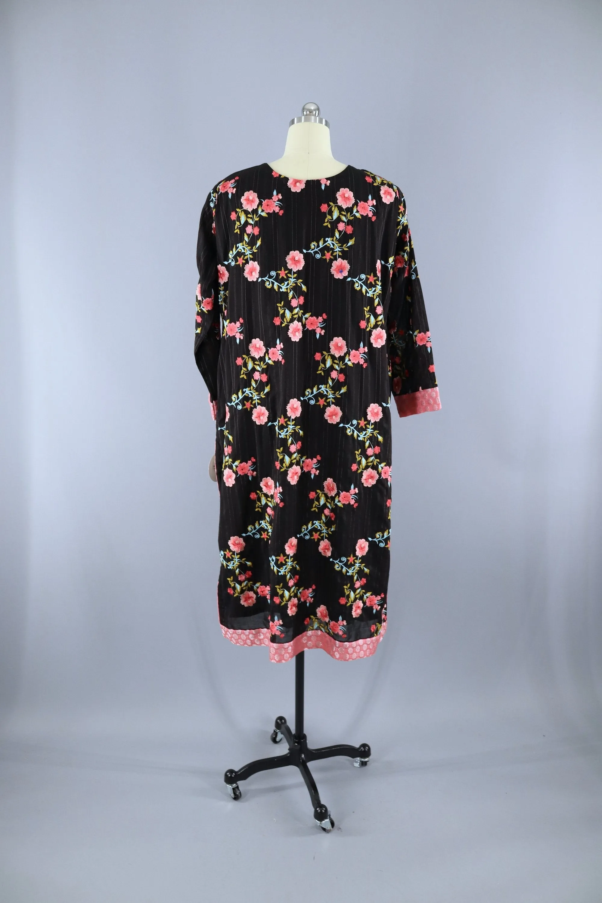 Vintage 1970s 1980s Kurta Indian Cotton Dress / Black & Pink Floral Embroidery