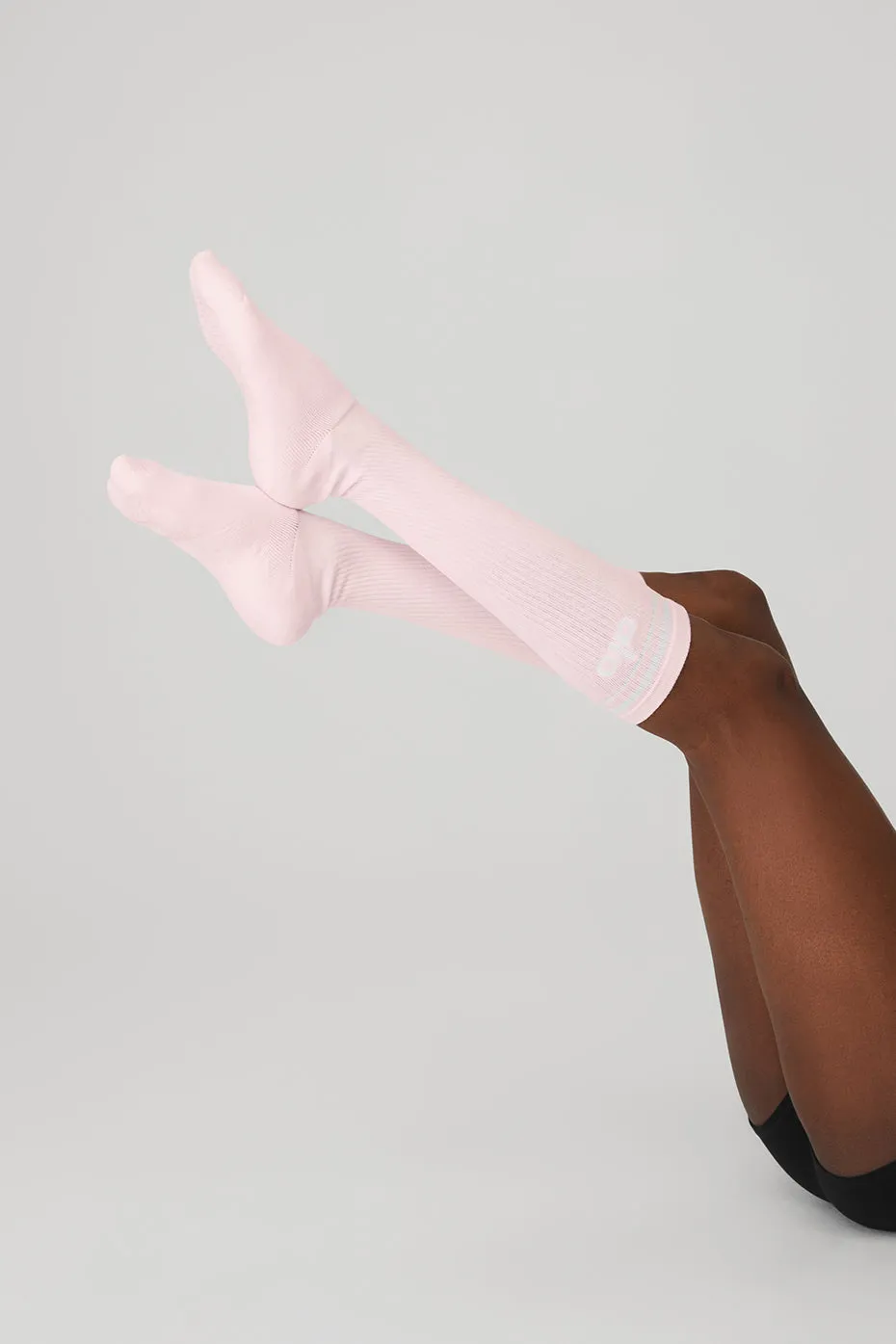 Women's Knee-High Throwback Barre Sock - Powder Pink/White