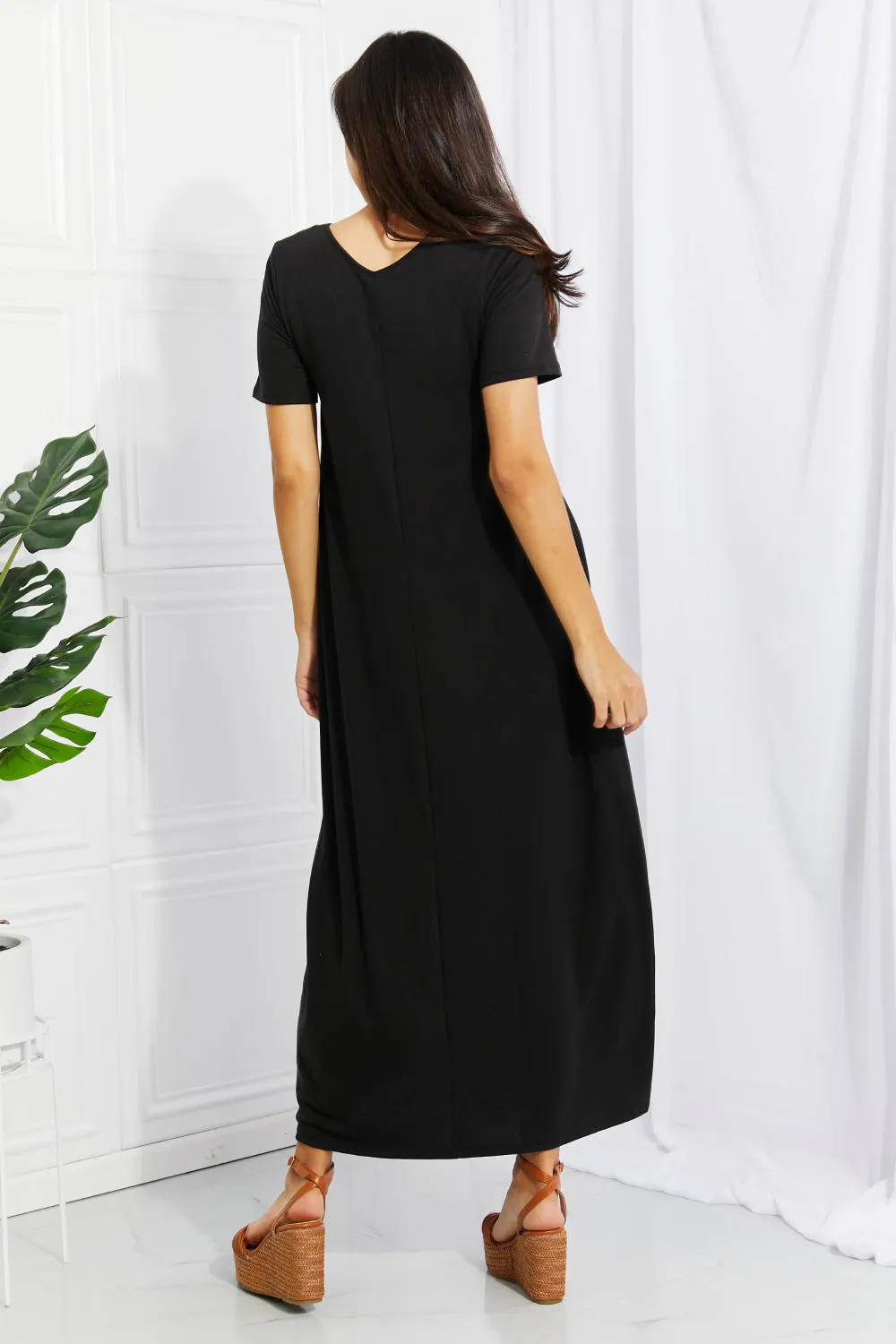 Zenana Simple Wonder Full Size Pocket Maxi Dress in Black